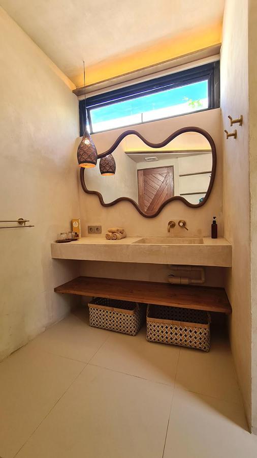Shore Thing Gili Air Beachfront Apartment 외부 사진