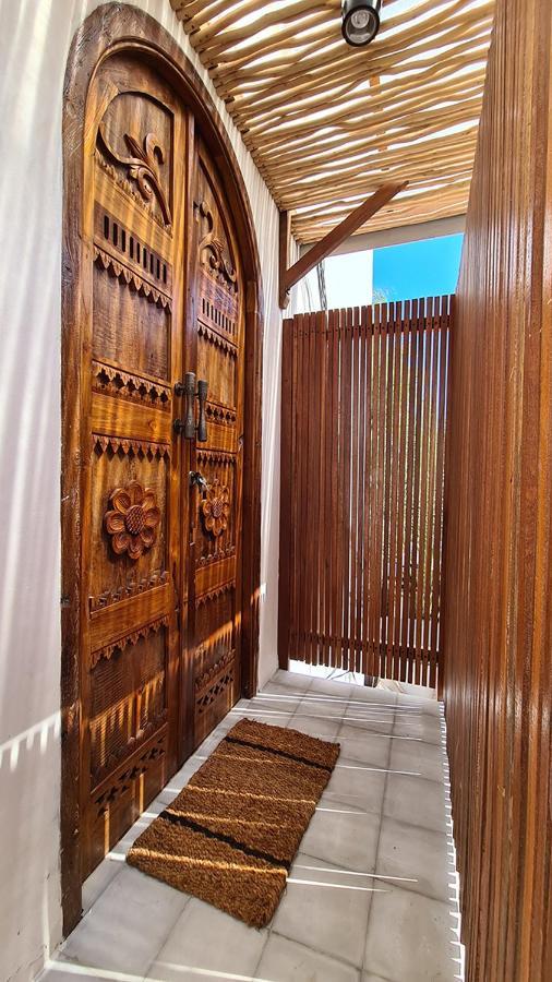 Shore Thing Gili Air Beachfront Apartment 외부 사진