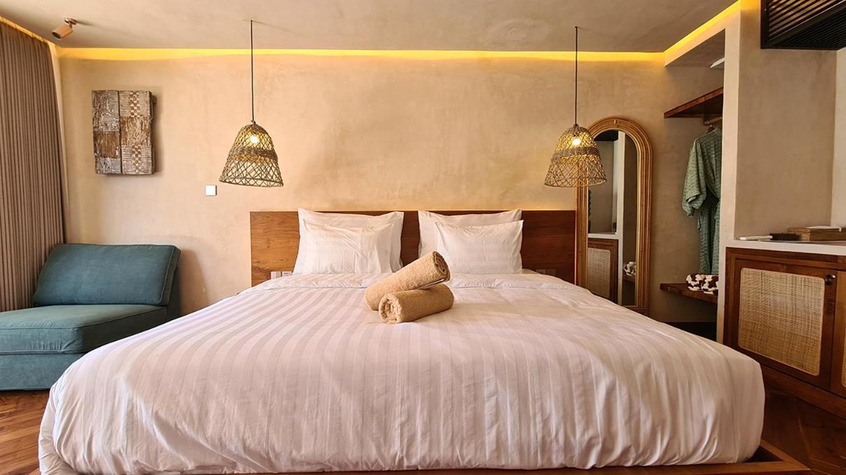 Shore Thing Gili Air Beachfront Apartment 외부 사진